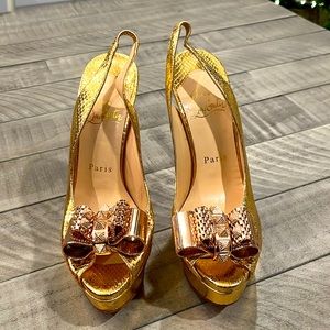 Christian Louboutin Open toe slingback pump